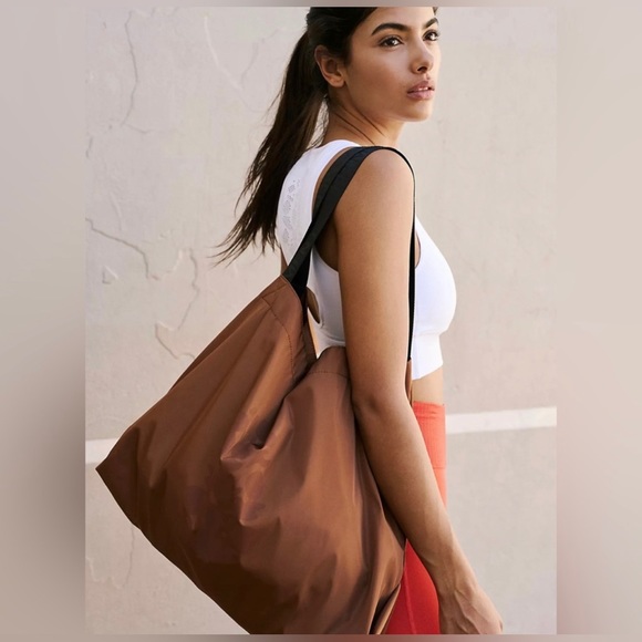 Free People Handbags - NWOT Free People Fairweather Tote Bag